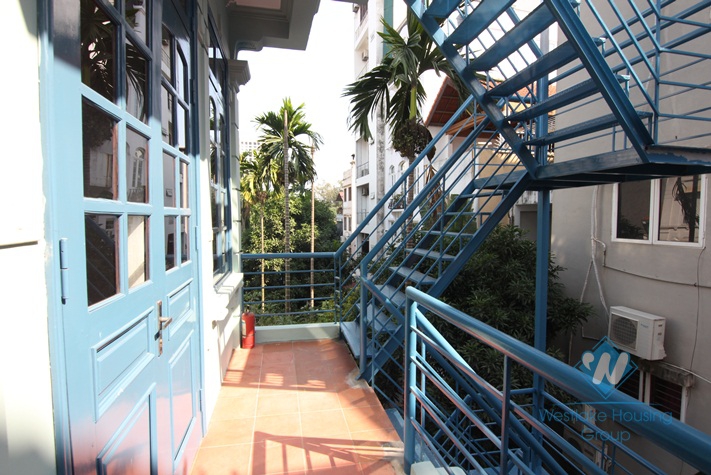 A spacious 1 bedroom apartment for rent in Tay ho, Ha noi